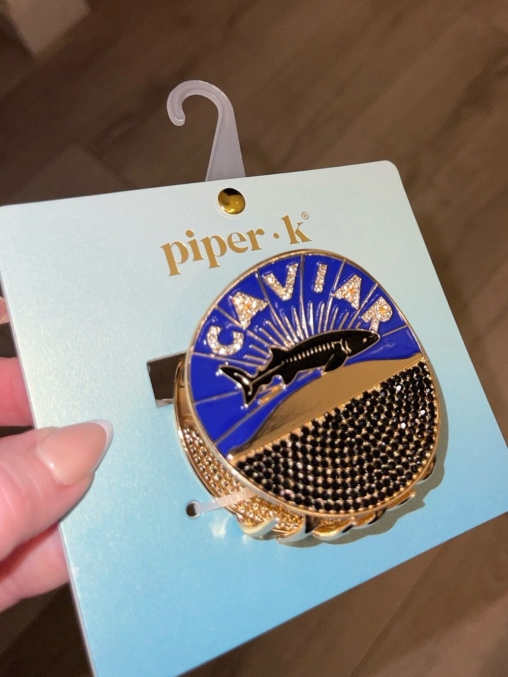 🪞NWT Caviar RARE Piper K Large Glass Stone Gold Claw Clip - In Packaging🪞